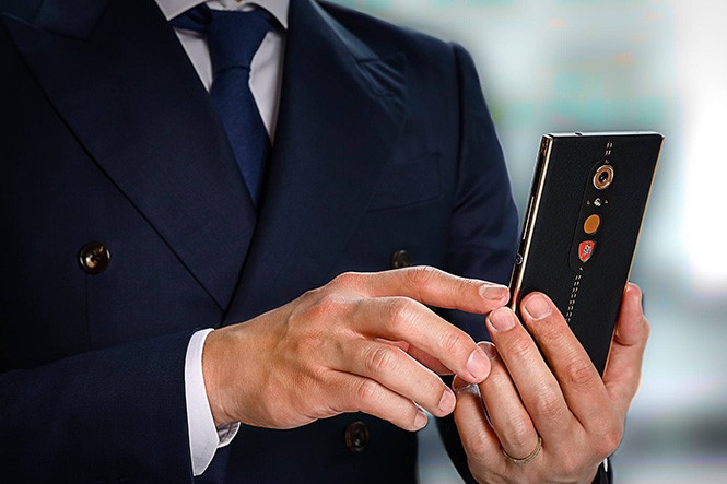 Lamborghini trinh lang dien thoai Android sieu sang hinh anh