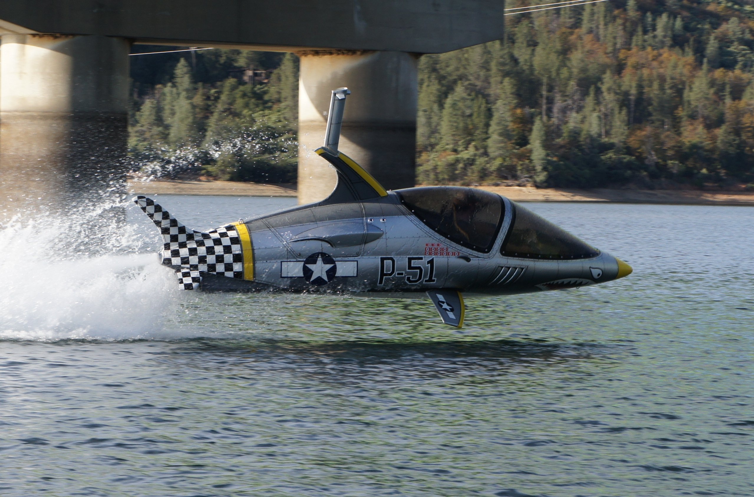 Máy bay phản lực dưới nước ảnh 2 May bay phan luc duoi nuoc anh 2