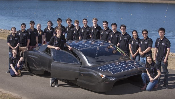 Xe nang luong mat troi anh 1