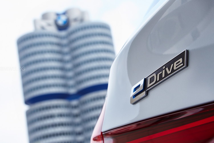 BMW và Lexus bỏ công nghệ plug-in hybrid ảnh 1 BMW va Lexus bo cong nghe plug-in hybrid anh 1