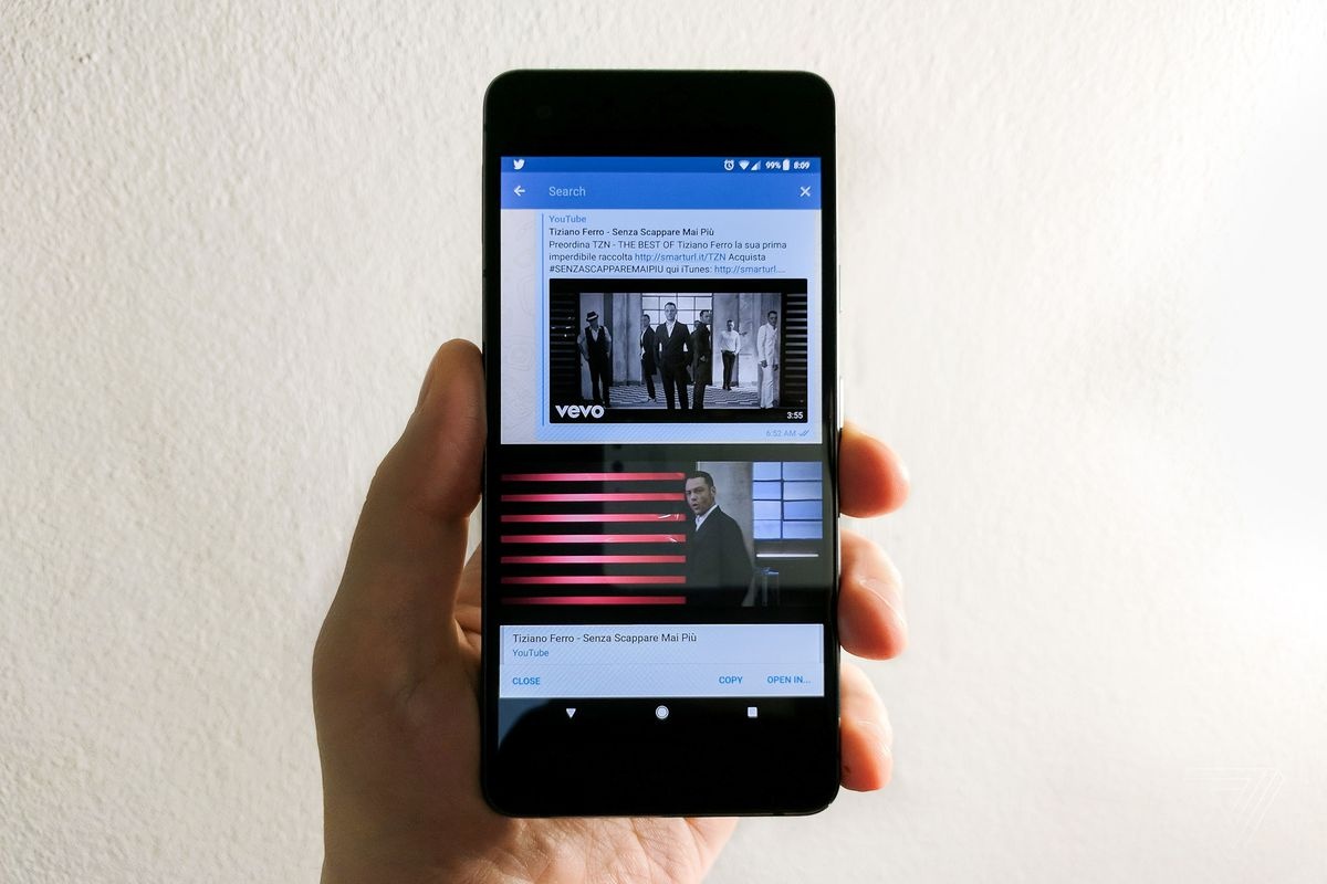 Cach phat YouTube tren Android va iOS sau khi tat man hinh hinh anh