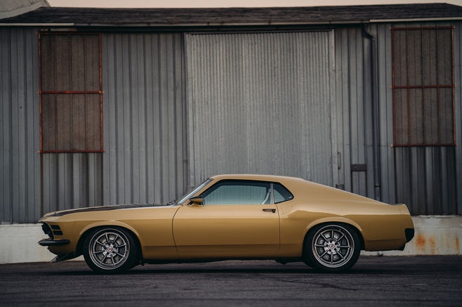 Lo dien Ford Mustang Boss 302 1970 cua 'nguoi sat' tai SEMA hinh anh