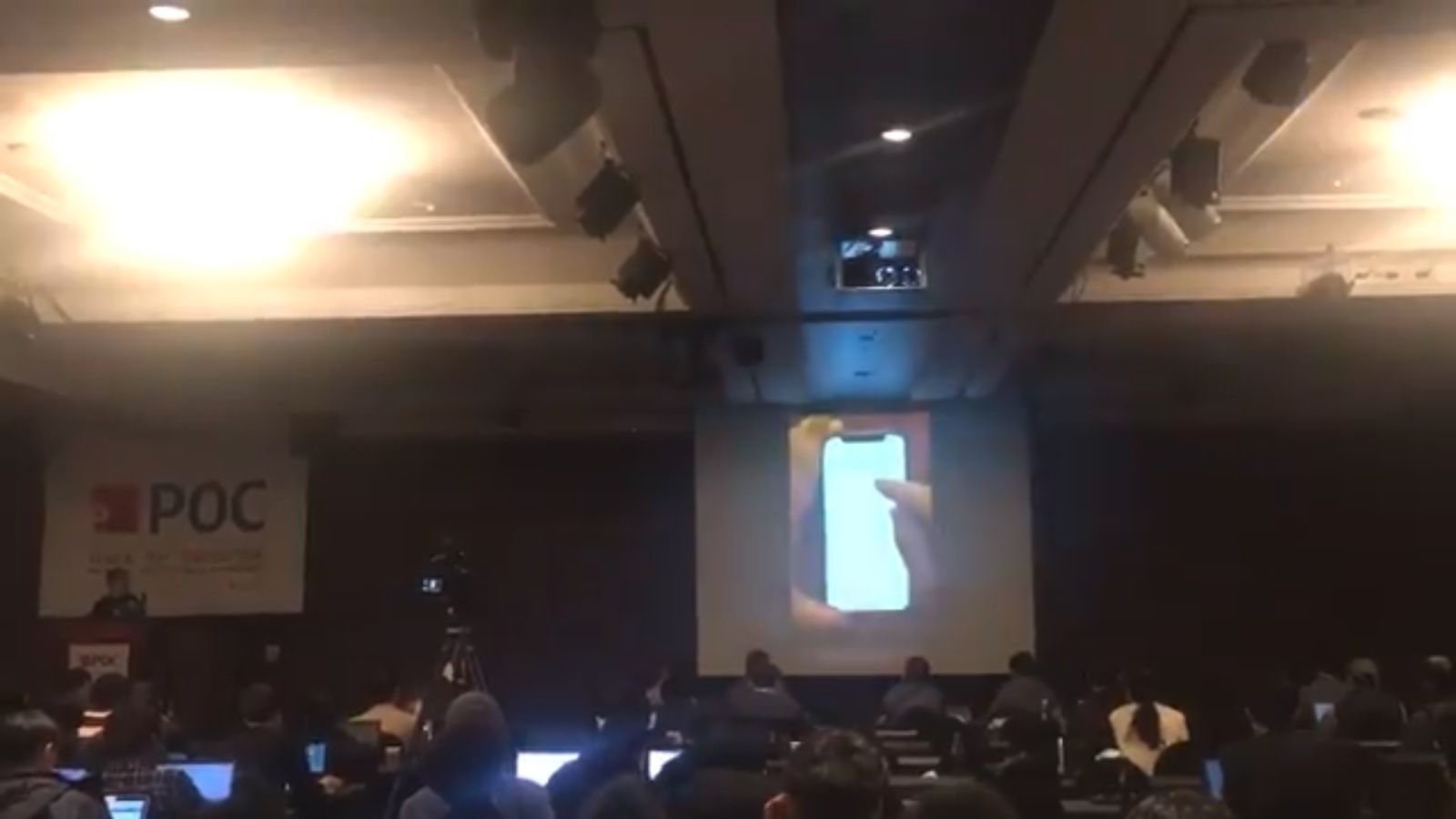 Man Jailbreak iPhone X tai hoi nghi bao mat hinh anh