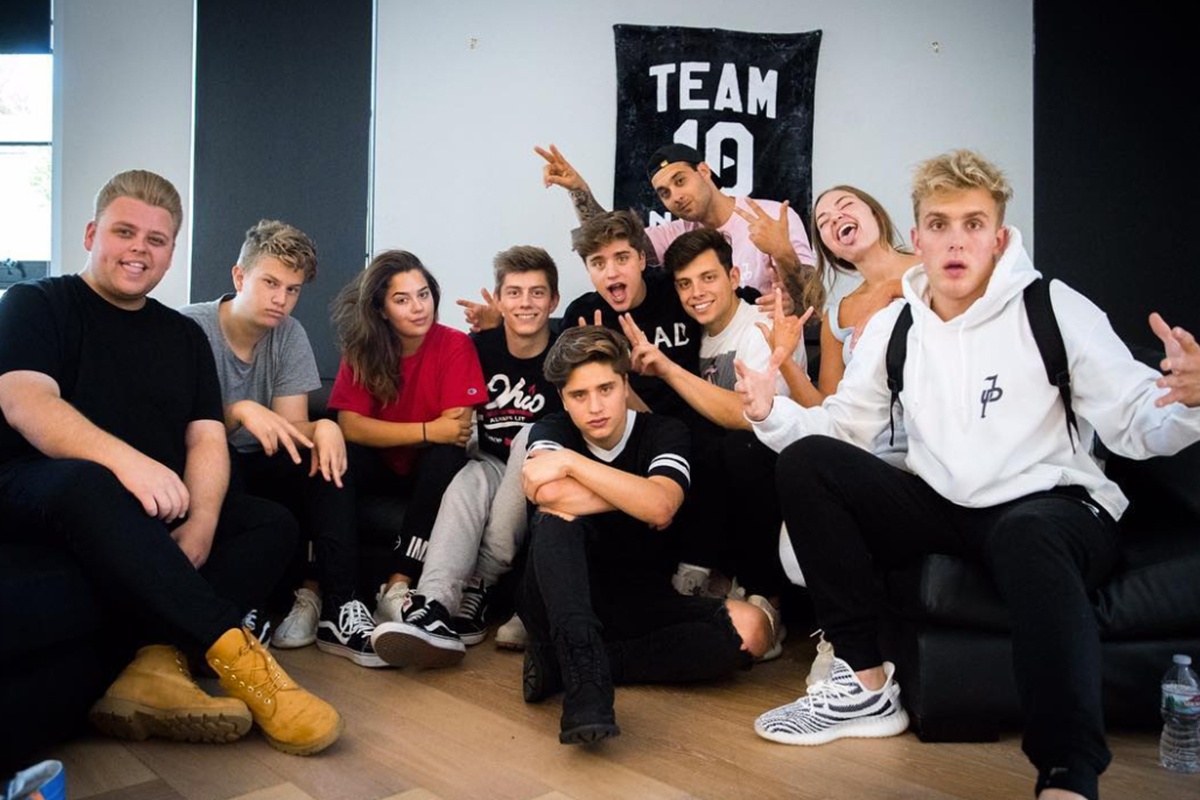 Can biet thu xa hoa cua YouTuber anh 2