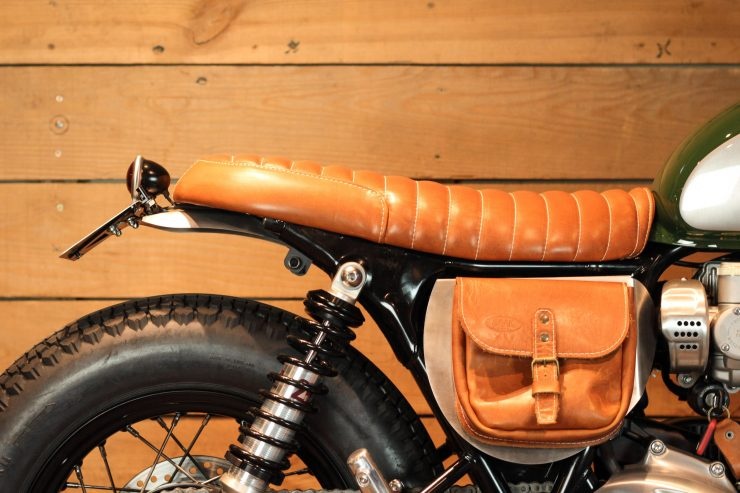 Triumph Bonneville T120 do anh 5