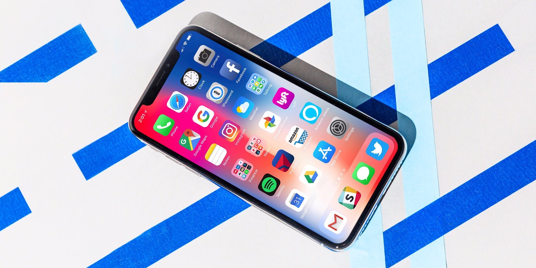 Ba dieu Apple nen cai tien tren iPhone X hinh anh