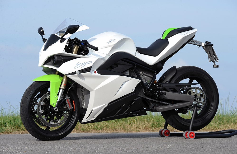 MotoGP chọn Energica Ego cho giải đua môtô điện ảnh 2 MotoGP chon Energica Ego cho giai dua moto dien anh 2