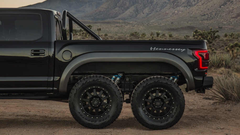 Khung long Hennessey VelociRaptor 6x6 anh 5