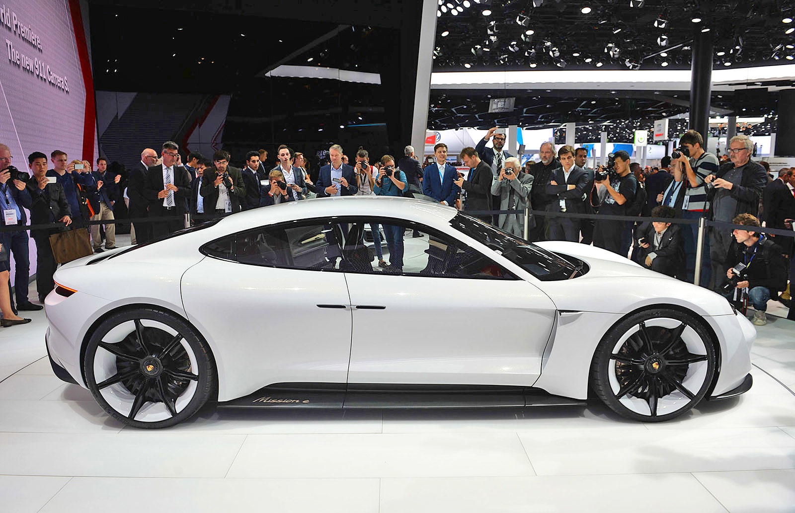 Siêu xe điện Porsche Mission E ảnh 1 Sieu xe dien Porsche Mission E anh 1