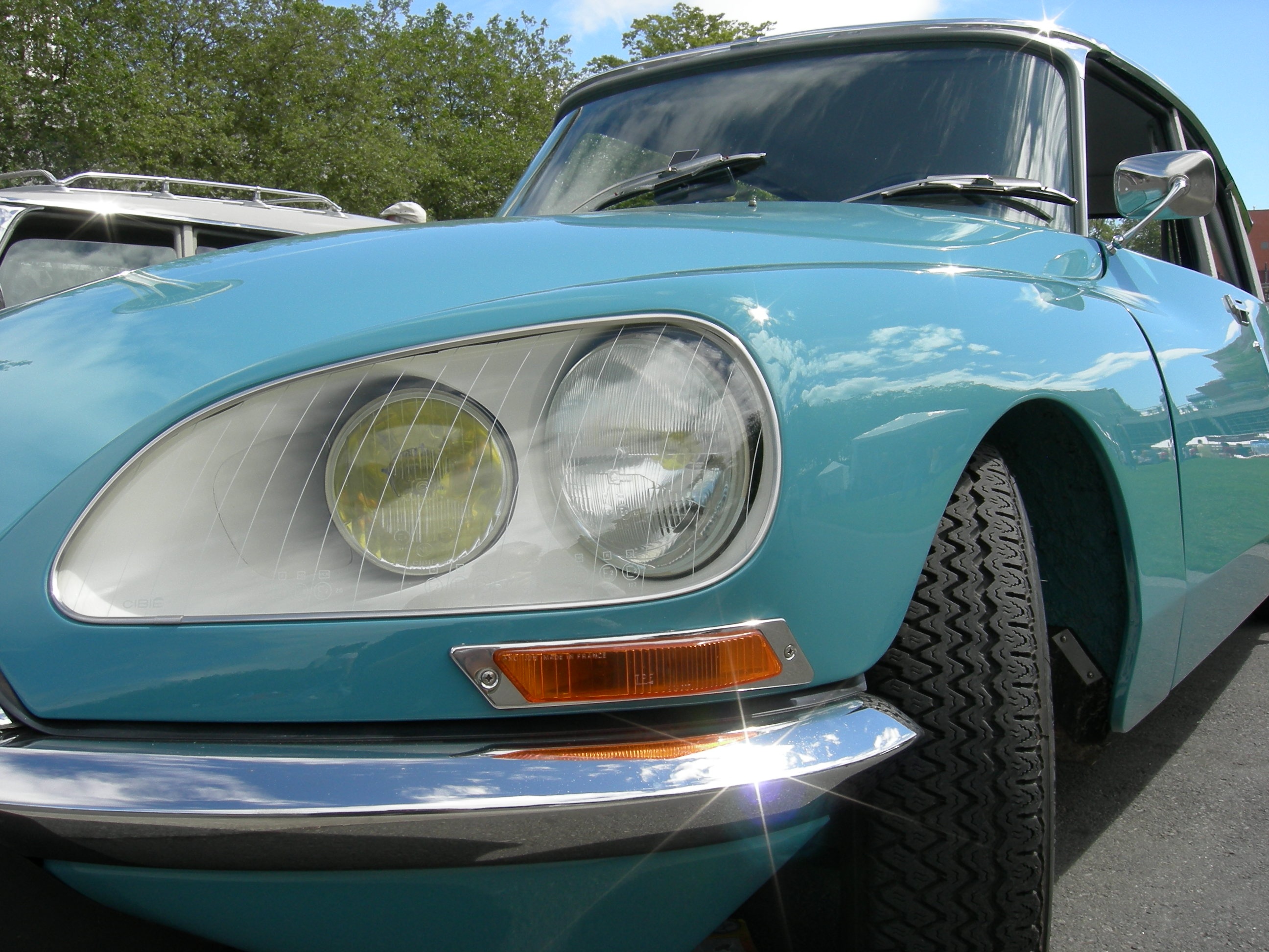 Su truong ton cua Citroen DS trong lang xe anh 5