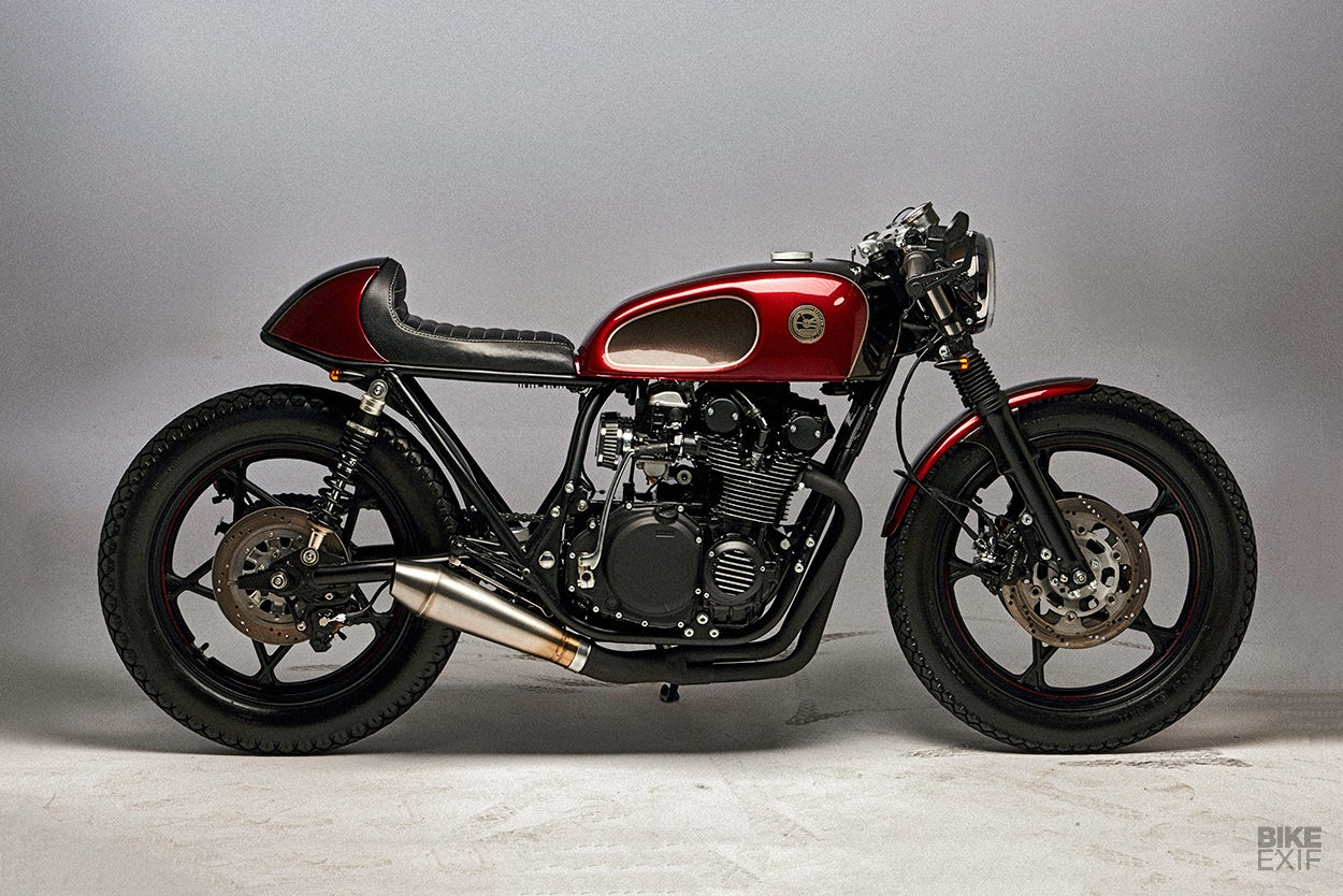 Suzuki GS550 do - linh hon cua phuong Dong hinh anh