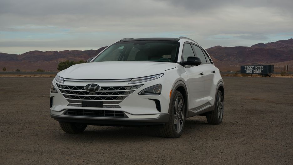 Hyundai Nexo - xe chay pin nhien lieu hydro sac day trong 5 phut hinh anh