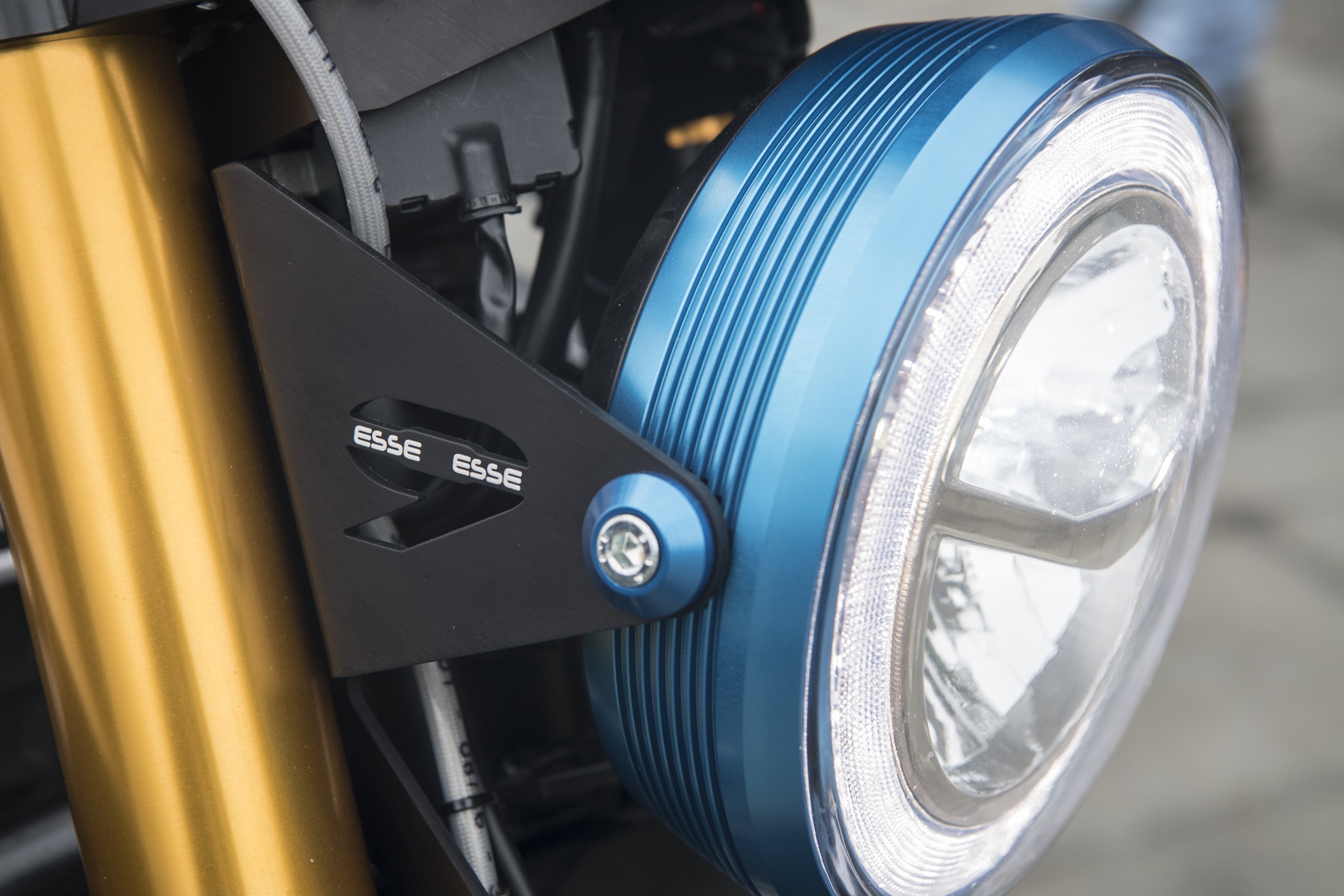 Moto dien Eva EsseEsse9 anh 2