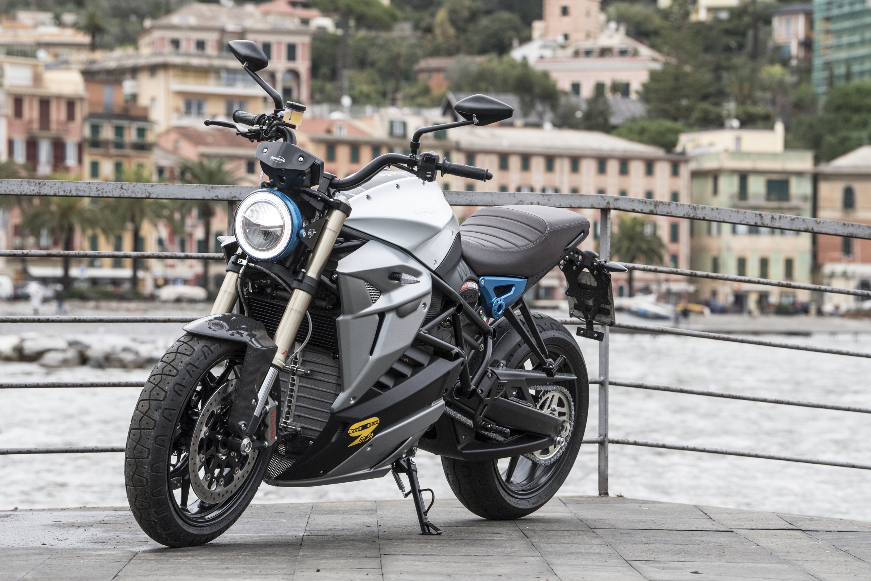 Moto dien Eva EsseEsse9 anh 3