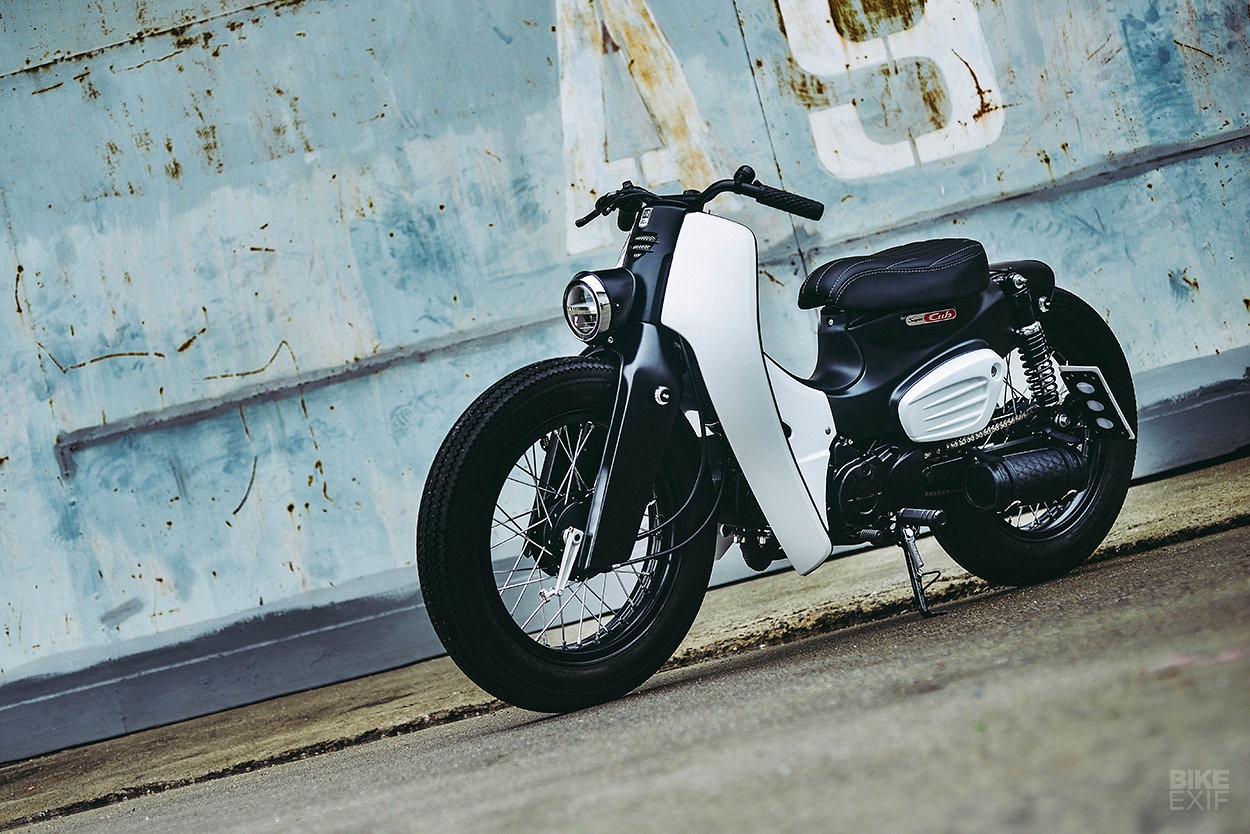 Huyen thoai Honda Super Cub tro lai voi dien mao moi hinh anh