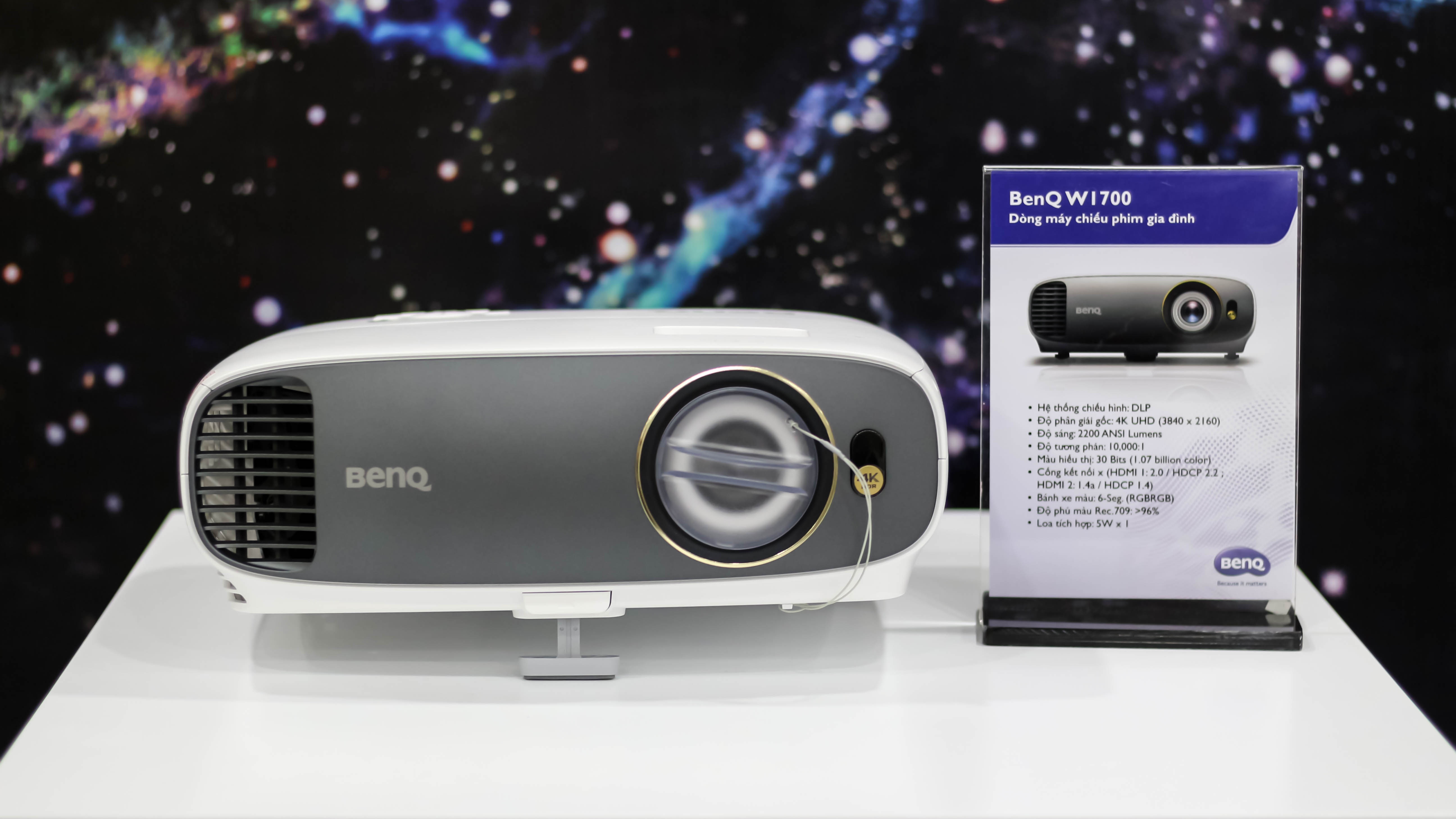 BenQ ra mat may chieu phim tai gia 4K o Viet Nam hinh anh