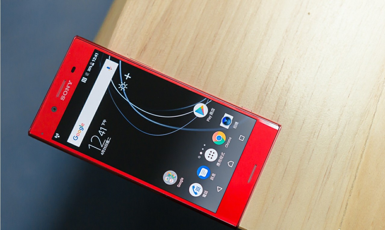 Loat smartphone mau do may man dau nam moi hinh anh