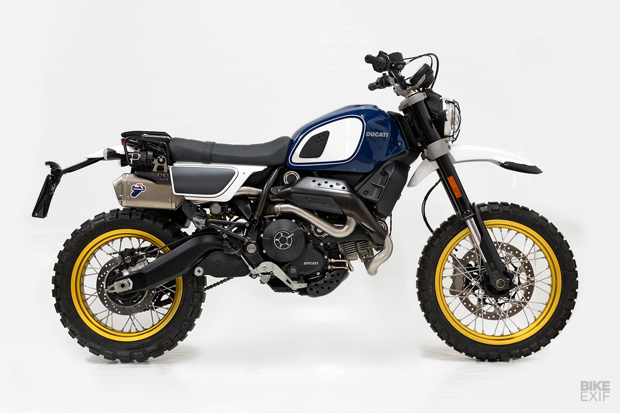 Ke ngoai dao Ducati Desert Sled anh 1
