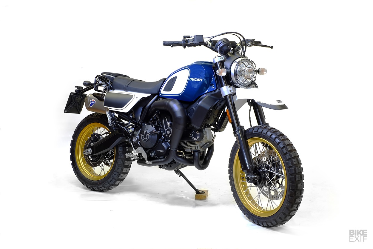 Ke ngoai dao Ducati Desert Sled anh 10
