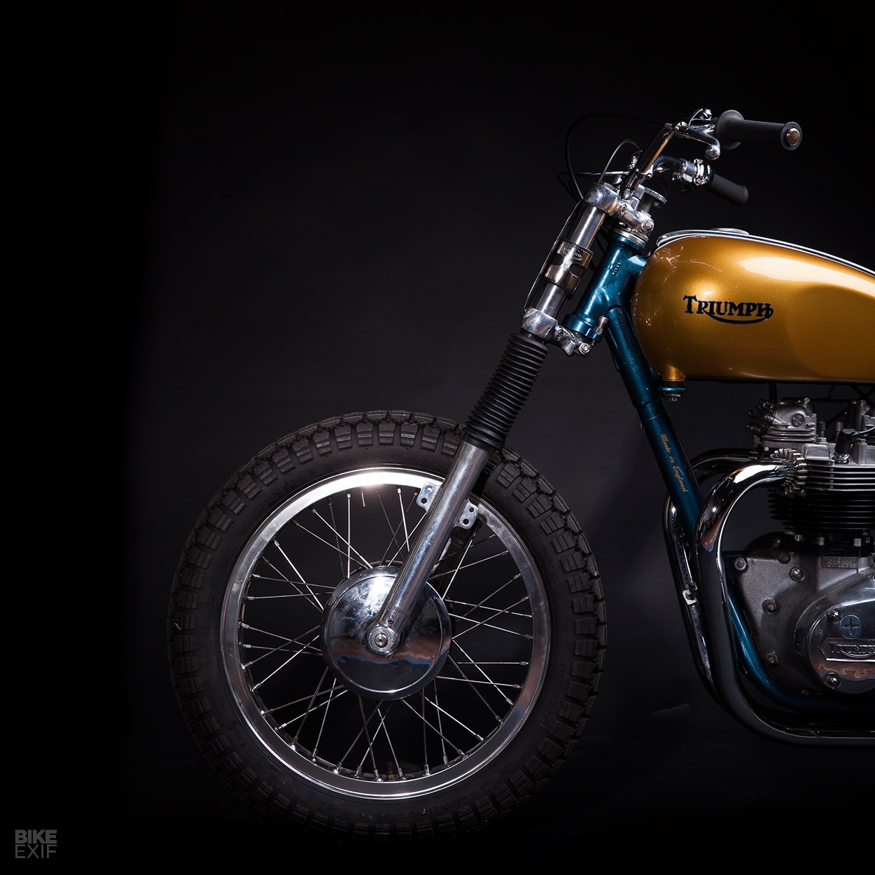 Triumph 750 TT Tracker khong den anh 6