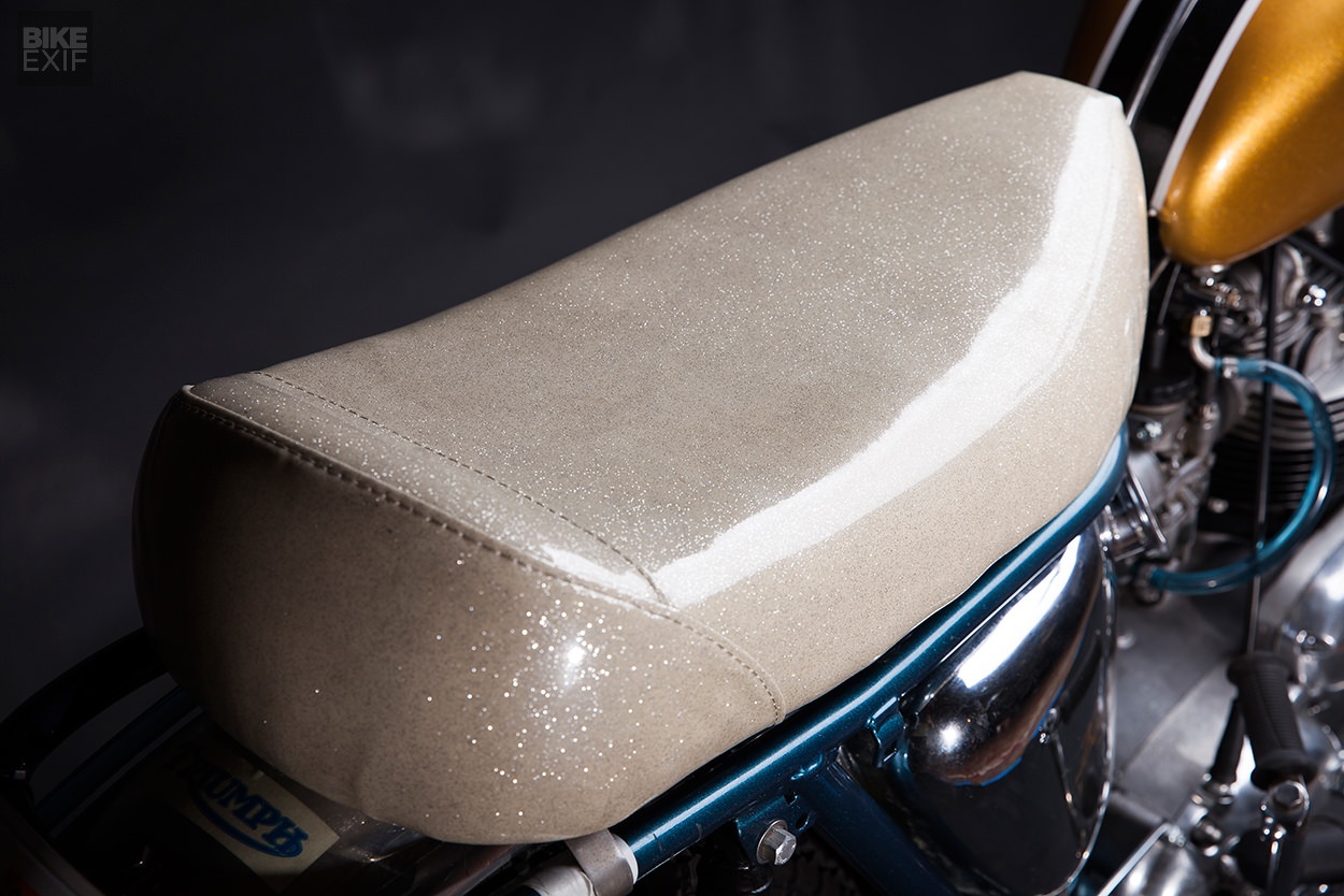 Triumph 750 TT Tracker khong den anh 9