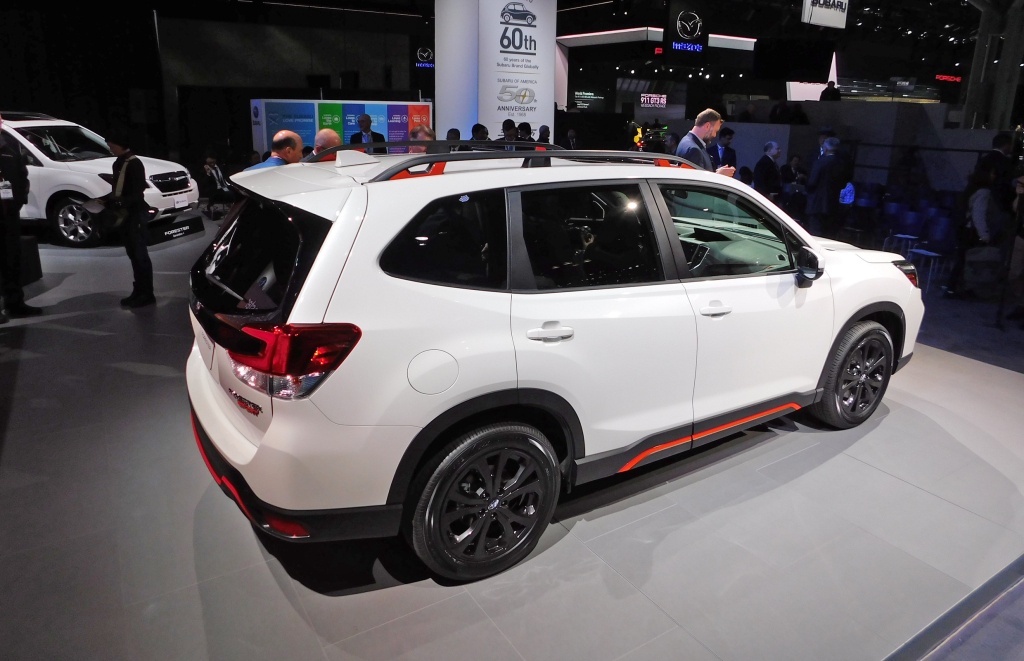 Oto tai trien lam xe New York 2018 anh 8