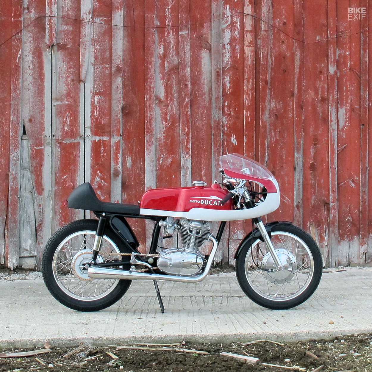 Ducati 250 phong cach Cafe racer anh 3