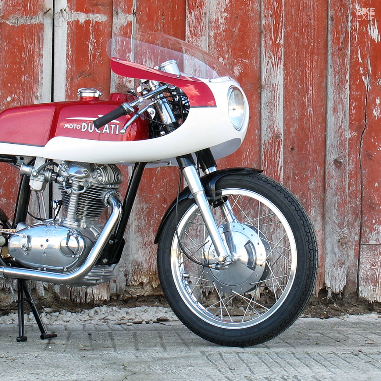 Ducati 250 phong cach Cafe racer anh 6