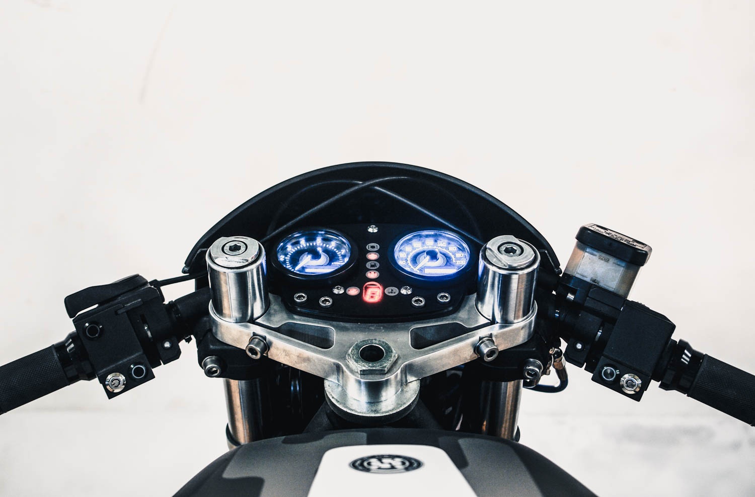 BMW K100 do Cafe racer anh 7