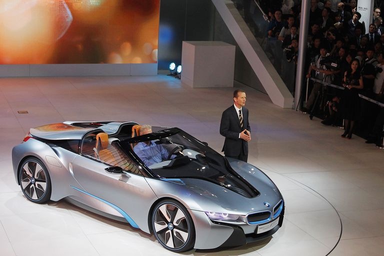 Hanh trinh tao nen xe the thao BMW i8 Roadster hinh anh