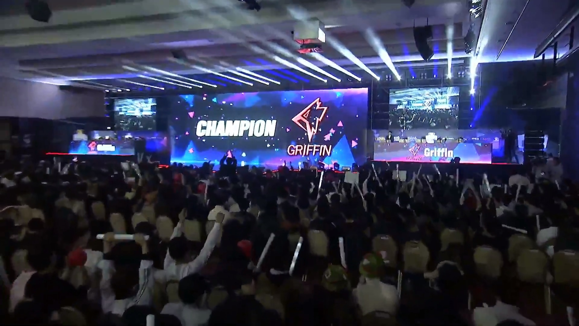 Dien bien chung ket KespaCup 2018 - Griffin len ngoi hinh anh