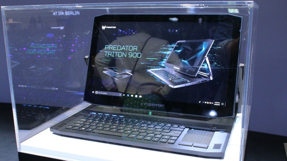 Laptop choi game CES 2019 anh 1
