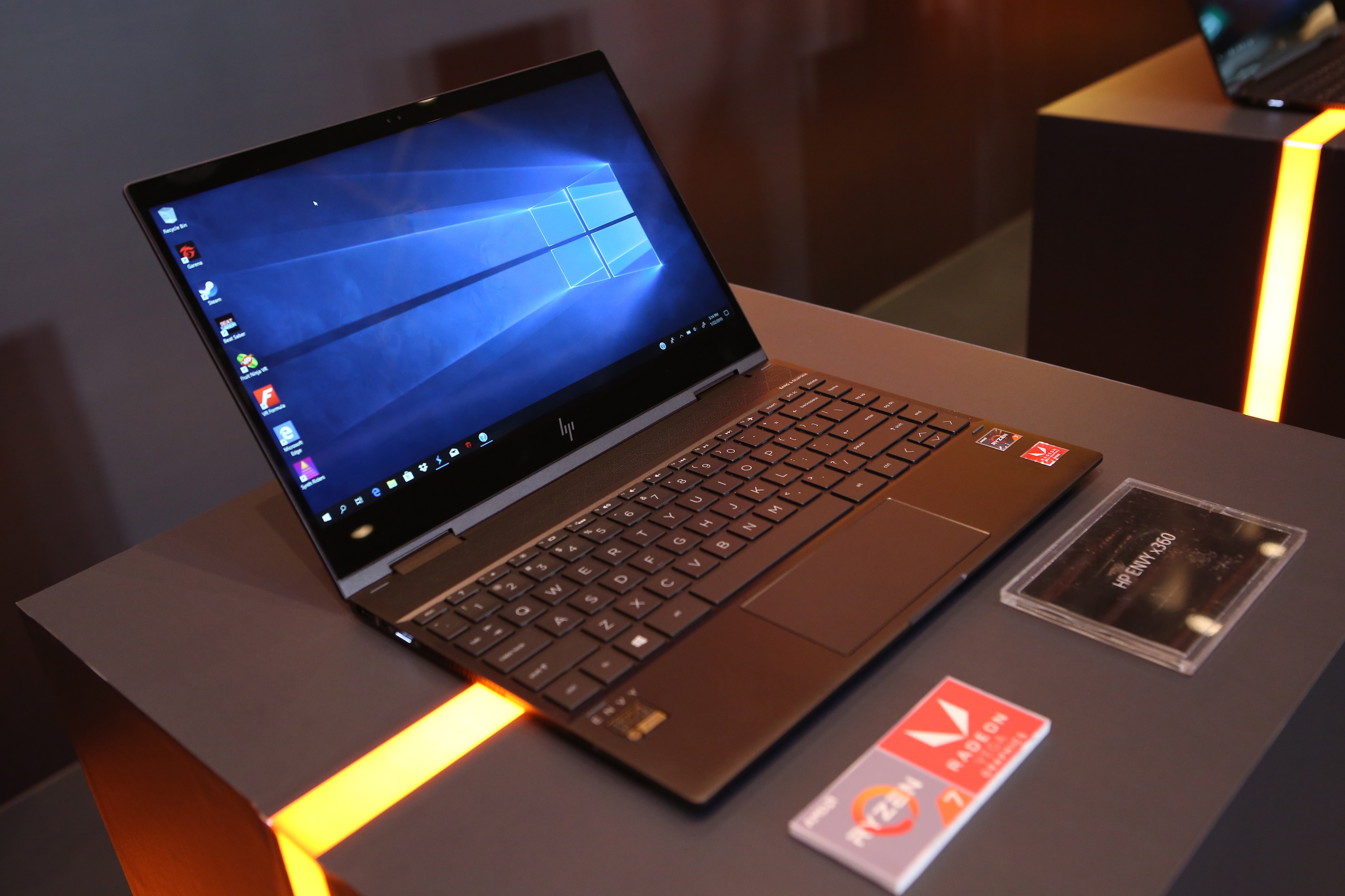 May tinh ca nhan AMD cua HP anh 2