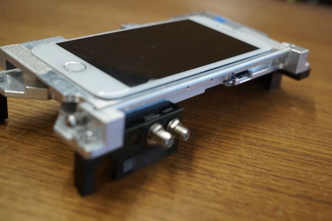 iPhone nguyen mau anh 1