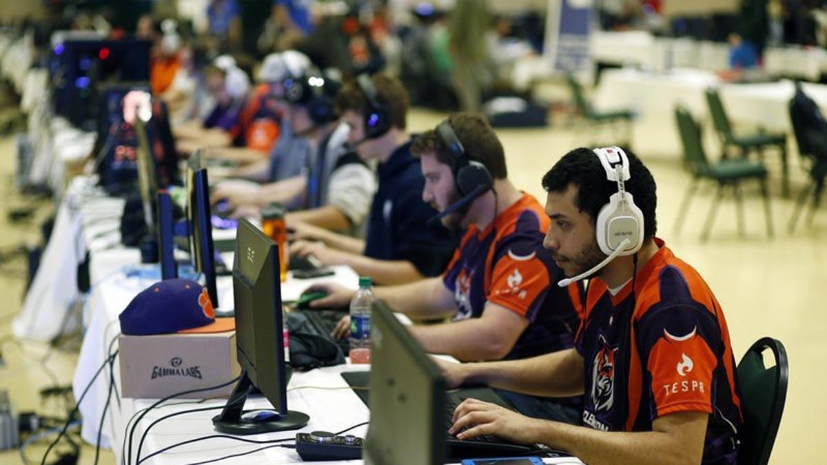 DOTA 2, StarCraft II chinh thuc gop mat trong SEA Games 2019 hinh anh