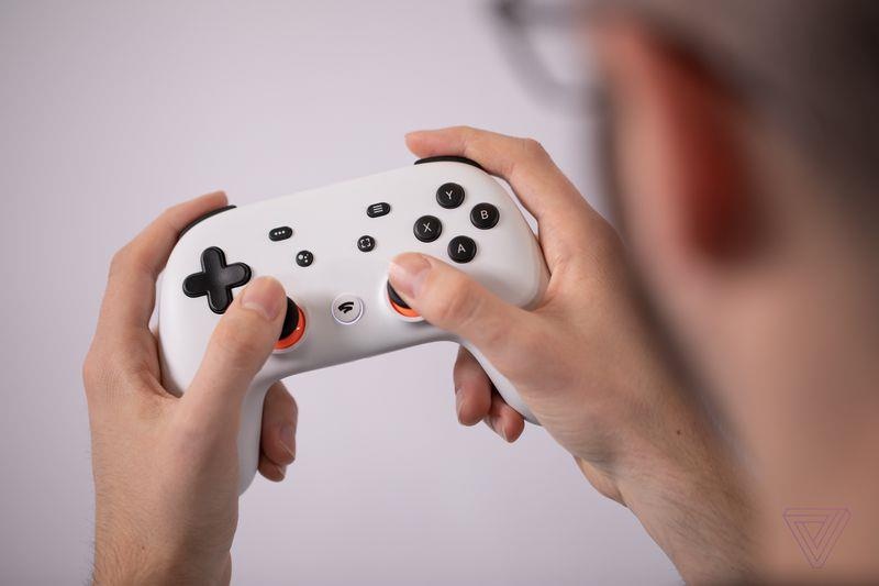 Chi tiet chiec tay cam choi game Stadia cua Google hinh anh