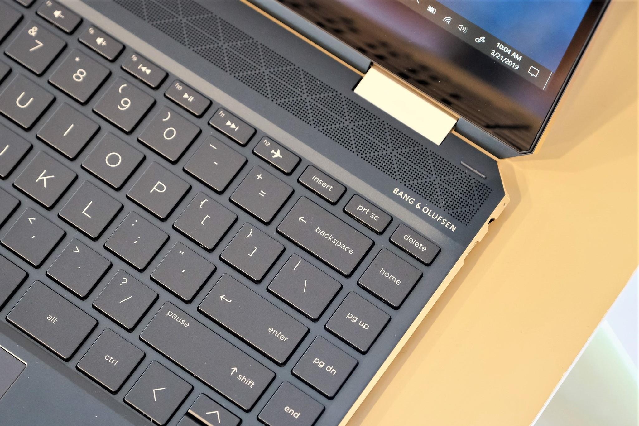 HP Spectre x360 13 và HP EliteBook x360 1040 G5 ảnh 2 HP Spectre x360 13 va HP EliteBook x360 1040 G5 anh 2