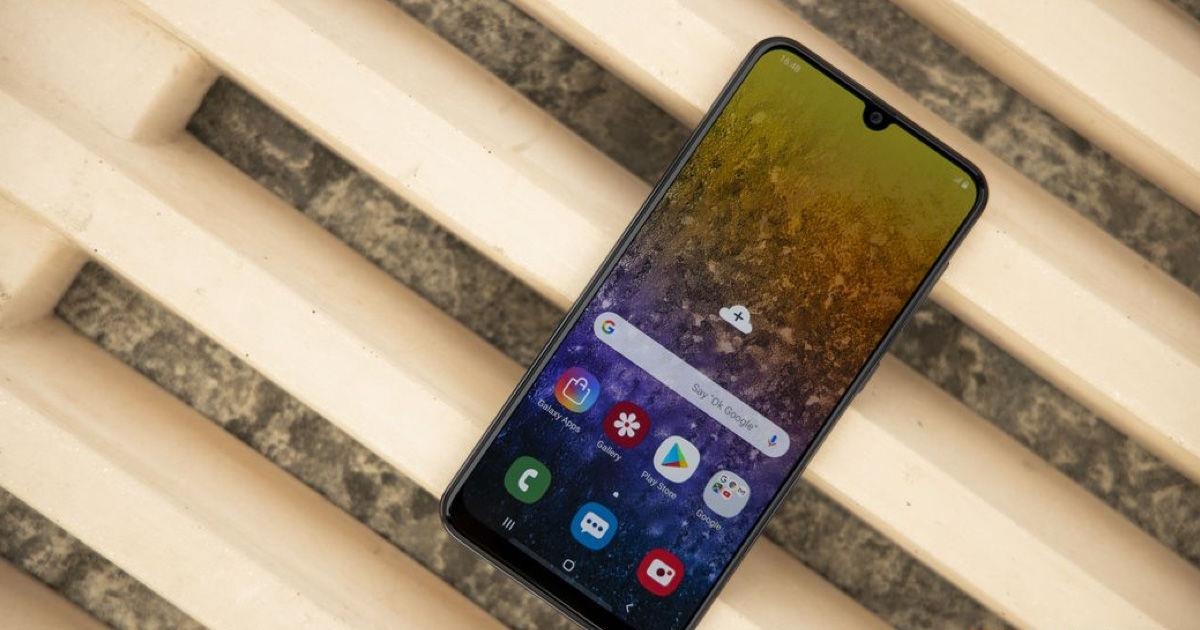 Samsung Galaxy A70 ra mat - man hinh 6,7 inch, 2 camera 32 MP hinh anh