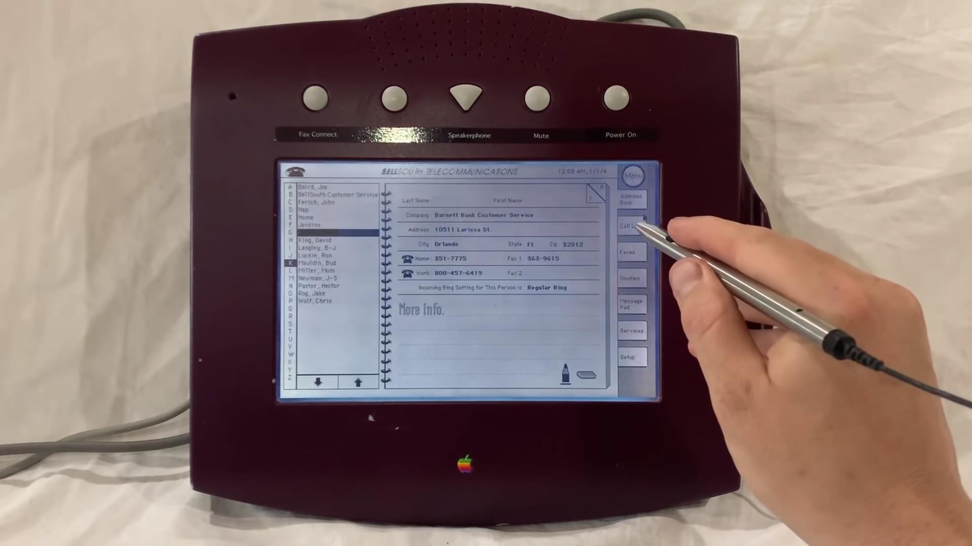 Thiet bi W.A.L.T cua Apple chua duoc cong bo hinh anh