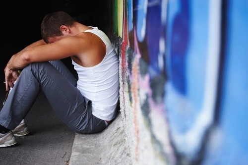 Vi sao gioi LGBT chap nhan chiu dau, ngai den benh vien? hinh anh