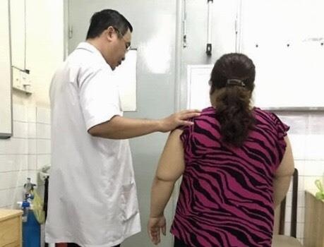 phau thuat cat ung thu cho phu nu vong eo 1, 2 met anh 1