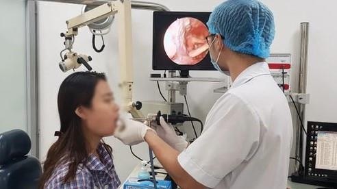 Nguoi phu nu khong an duoc vi viem loet hong, sut 14 kg trong mot nam hinh anh