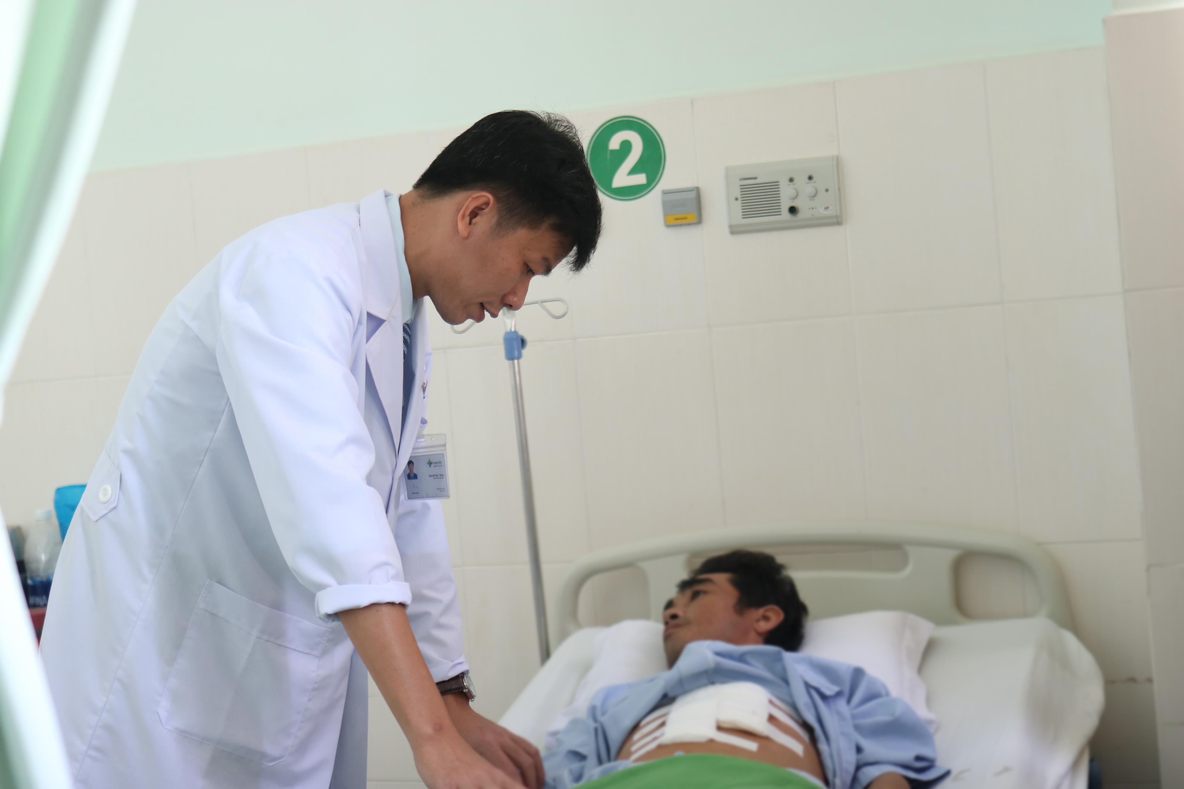 vỡ lách nguy kịch do tai nạn lao động ảnh 1 vo lach nguy kich do tai nan lao dong anh 1