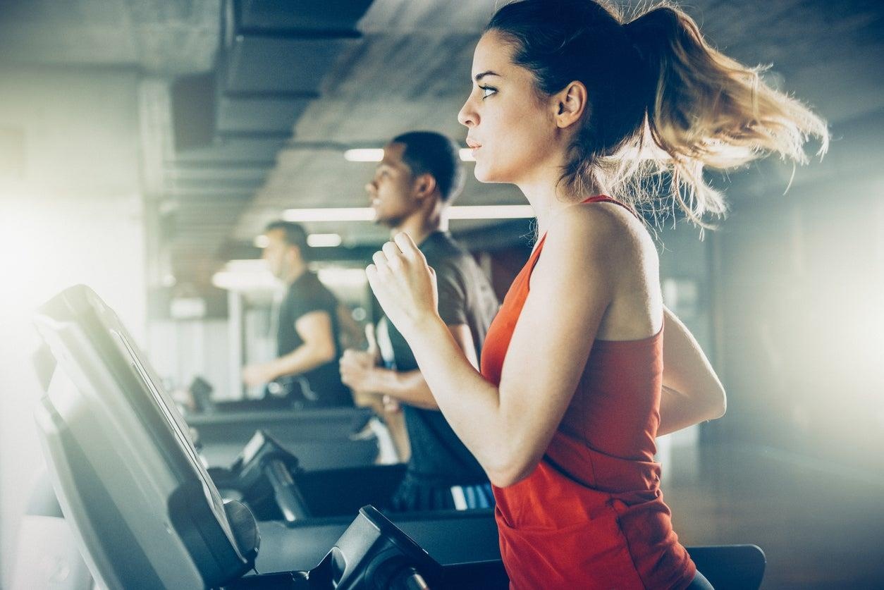 tập gym đứt cơ bụng ảnh 1 tap gym dut co bung anh 1