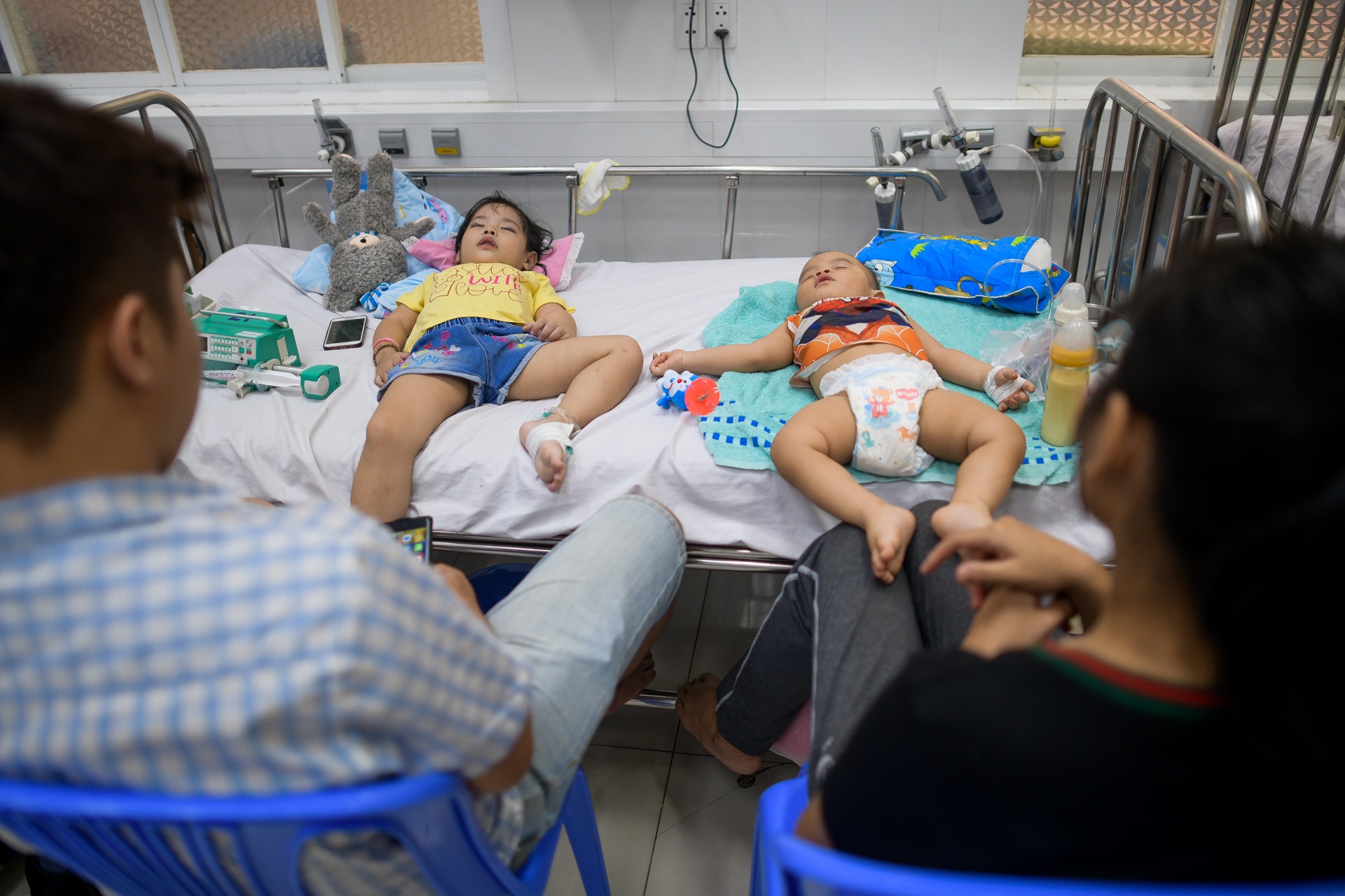 tre nhap vien do benh ho hap anh 10