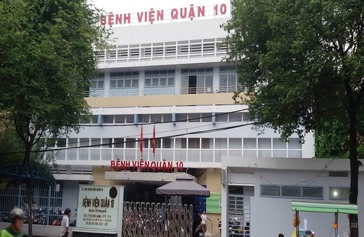 Bi ran xuong chan trai, bac si ghi nham thanh gay xuong chan phai hinh anh