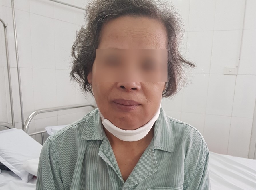 Nguoi phu nu mac ung thu hiem gap hinh anh