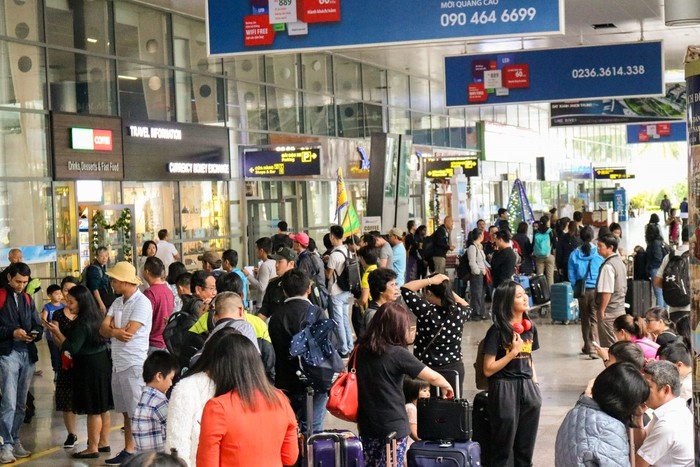 khách Trung Quốc sốt ở Đà Nẵng ảnh 2 khach Trung Quoc sot o Da Nang anh 2