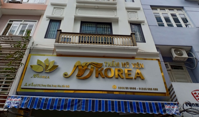 Dau nam 2020, hang loat phong kham tham my bi xu phat hinh anh