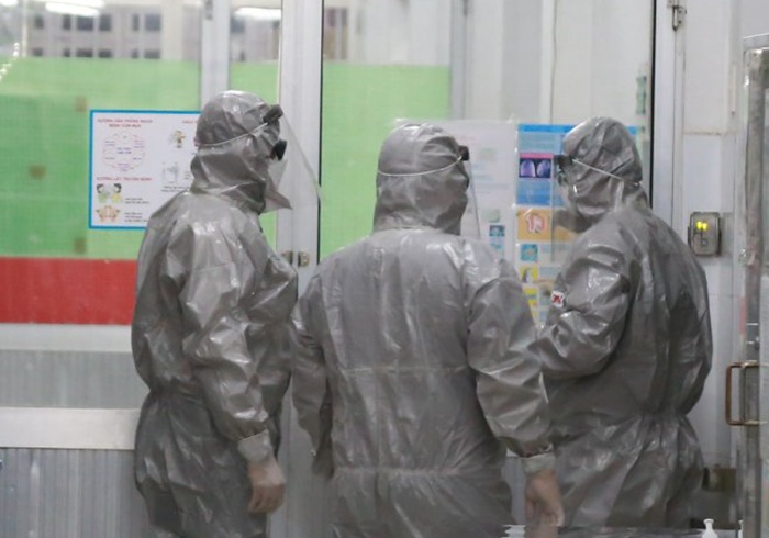 Suc khoe cua benh nhan thu 7 nhiem virus corona ra sao? hinh anh